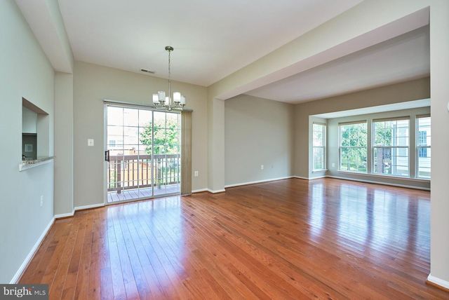 4100 FOUNTAINSIDE LN, Fairfax, VA 22030