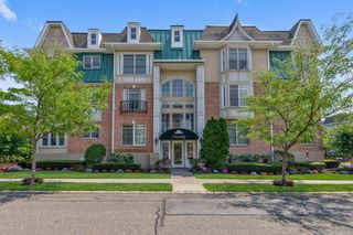 348 Trotting Lane, Westbury, NY 11590