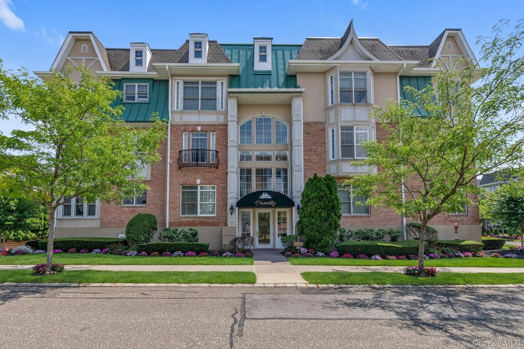 348 Trotting Lane, Westbury, NY 11590