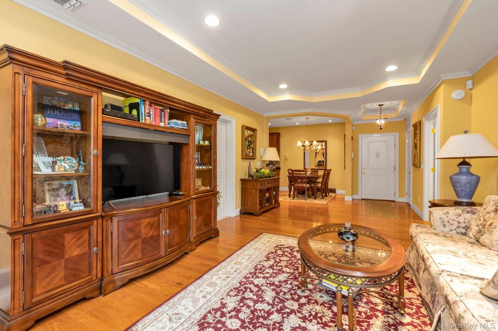 348 Trotting Lane, Westbury, NY 11590 — photo 3