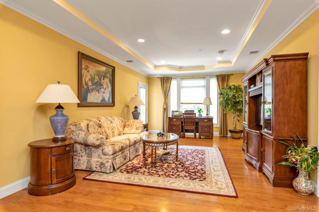348 Trotting Lane, Westbury, NY 11590 — photo 5