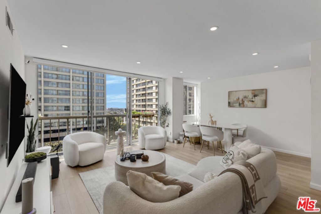 10747 Wilshire Boulevard 902, Los Angeles, CA 90024
