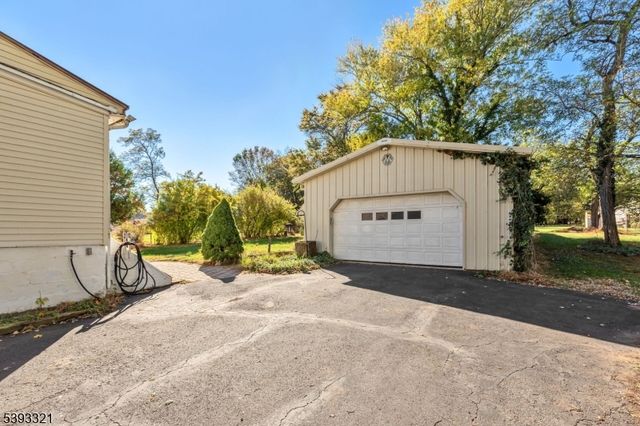 110 Maple St, Bridgewater Twp., NJ 08807