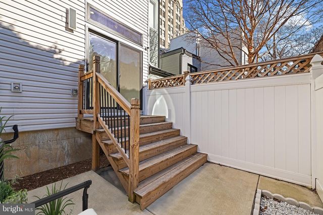 2130 SPRING ST, Philadelphia, PA 19103