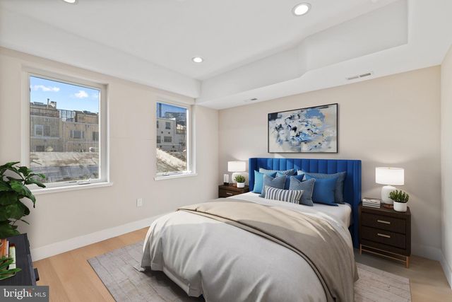 2130 SPRING ST, Philadelphia, PA 19103