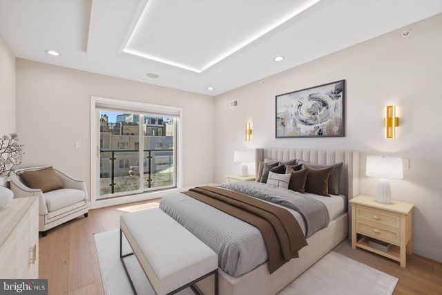 2130 SPRING ST, Philadelphia, PA 19103