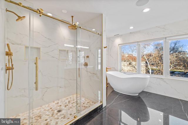 2130 SPRING ST, Philadelphia, PA 19103