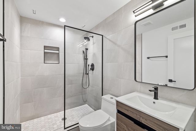 2130 SPRING ST, Philadelphia, PA 19103