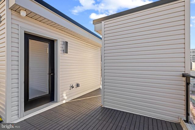 2130 SPRING ST, Philadelphia, PA 19103