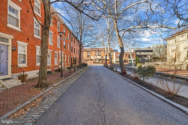 2130 SPRING ST, Philadelphia, PA 19103