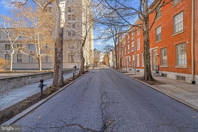 2130 SPRING ST, Philadelphia, PA 19103