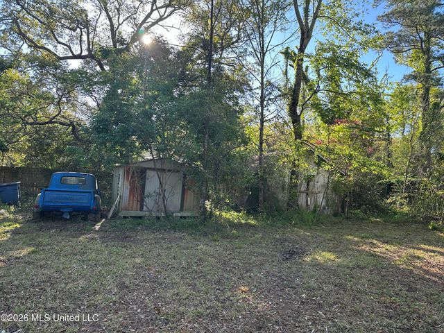 1304 May Street, Ocean Springs, MS 39564