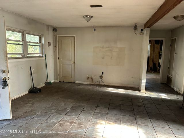 1304 May Street, Ocean Springs, MS 39564