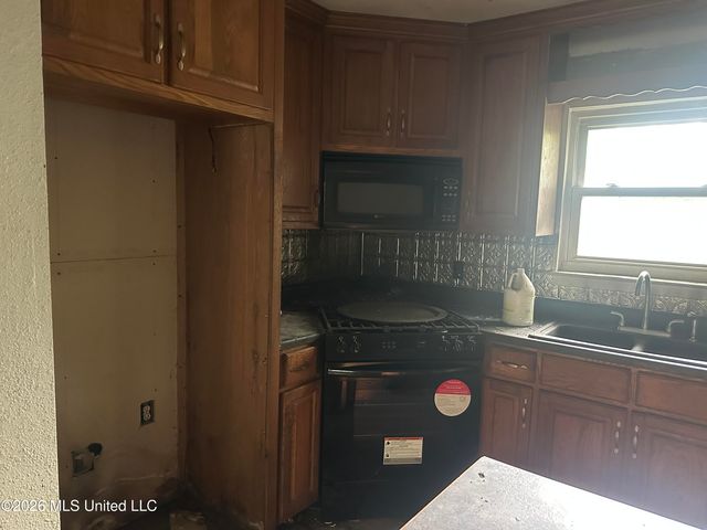 1304 May Street, Ocean Springs, MS 39564