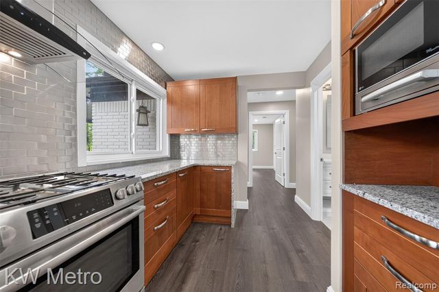 4251 Derry Road, Bloomfield Hills, MI 48302