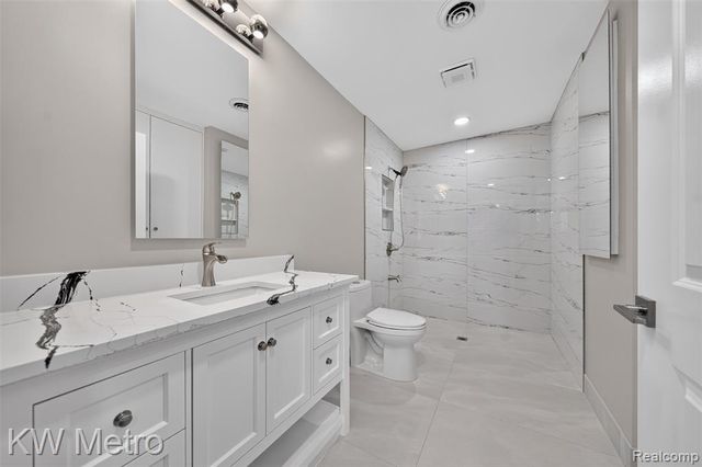 4251 Derry Road, Bloomfield Hills, MI 48302