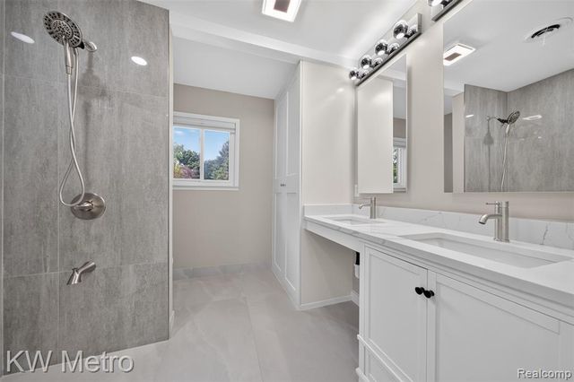 4251 Derry Road, Bloomfield Hills, MI 48302
