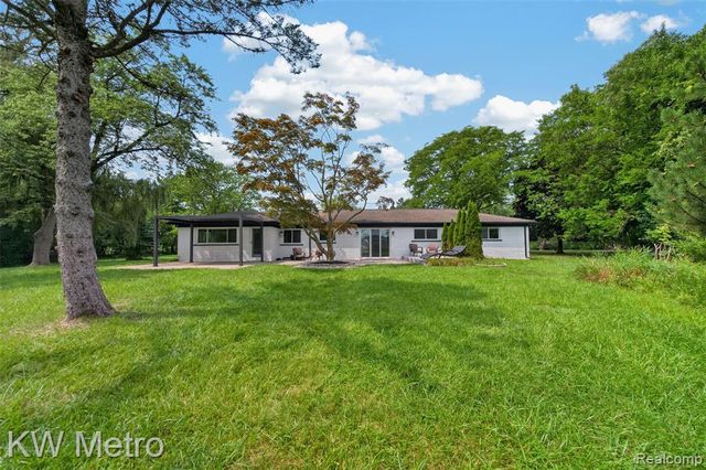4251 Derry Road, Bloomfield Hills, MI 48302
