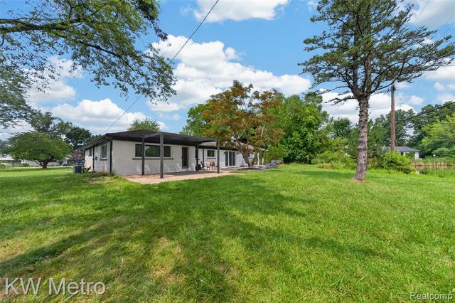 4251 Derry Road, Bloomfield Hills, MI 48302