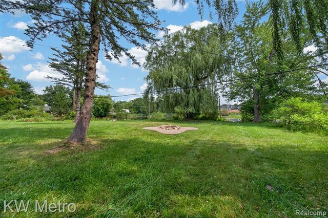 4251 Derry Road, Bloomfield Hills, MI 48302