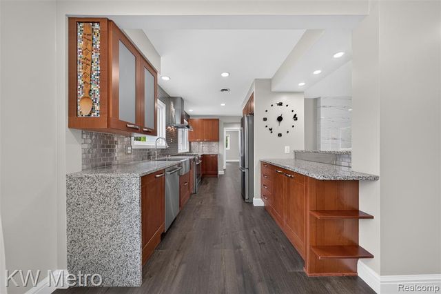 4251 Derry Road, Bloomfield Hills, MI 48302