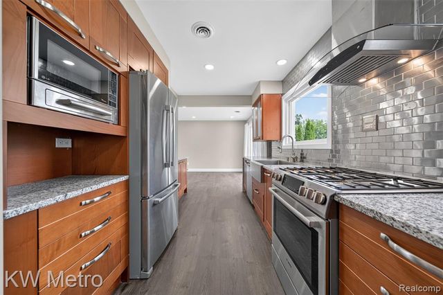 4251 Derry Road, Bloomfield Hills, MI 48302