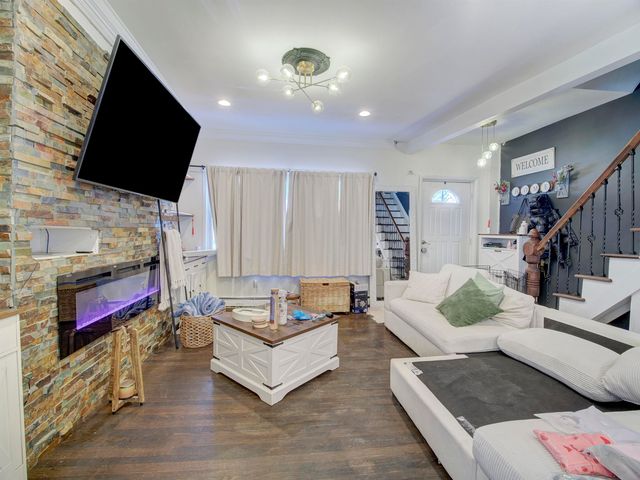 26 EAST 49TH ST, Bayonne, NJ 07002