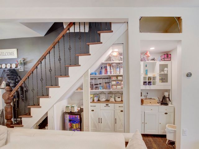 26 EAST 49TH ST, Bayonne, NJ 07002