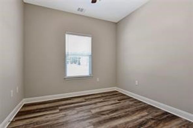 519 W W. Bond Street, Denison, TX 75020