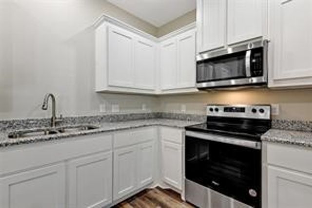 519 W W. Bond Street, Denison, TX 75020