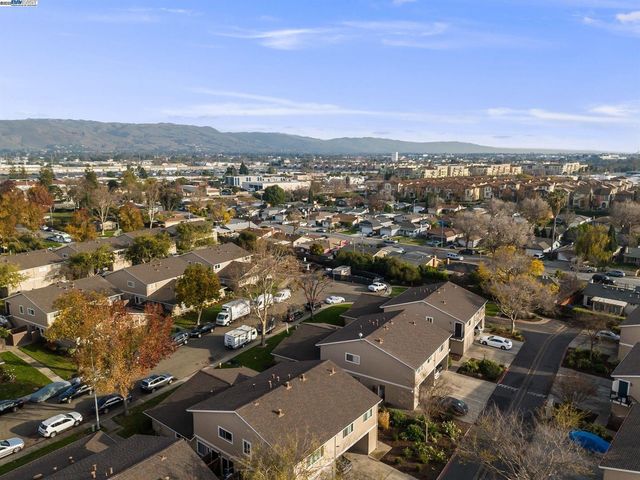 352 San Petra Court 1, Milpitas, CA 95035
