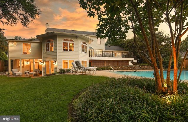 2504 W MEREDITH DR, Vienna, VA 22181