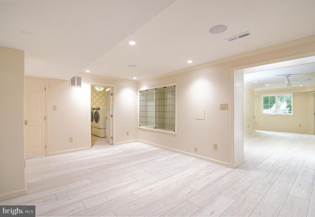 2504 W MEREDITH DR, Vienna, VA 22181