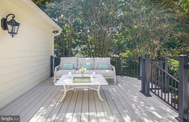 2504 W MEREDITH DR, Vienna, VA 22181