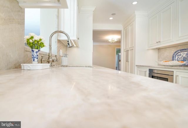 2504 W MEREDITH DR, Vienna, VA 22181