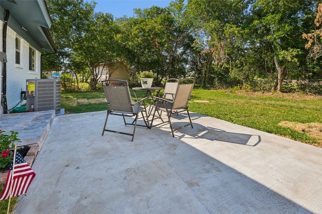 2818 Lowell Drive, Irving, TX 75062