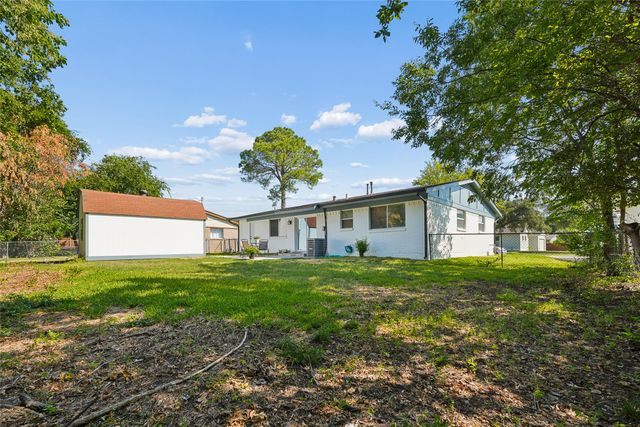 2818 Lowell Drive, Irving, TX 75062
