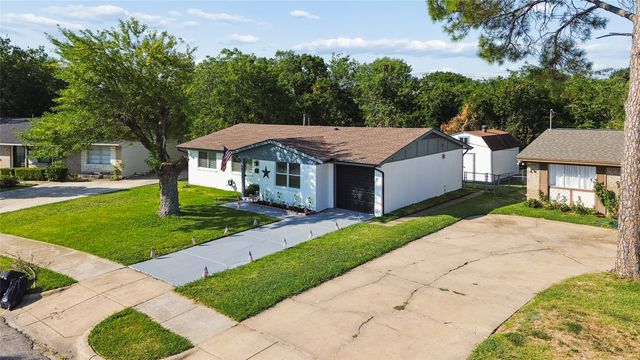 2818 Lowell Drive, Irving, TX 75062