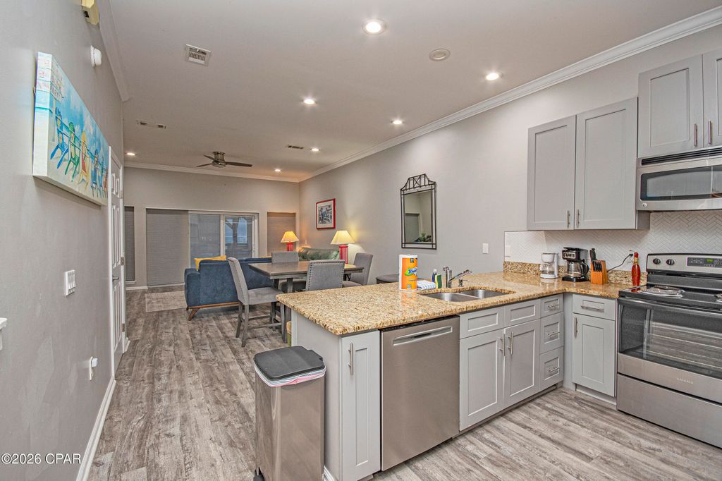 Image 9 of property listing at 17135 Front Beach Road 23, Panama City Beach, FL 32413