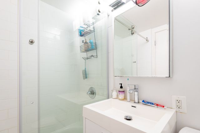 12 Stoneholm St 315, Boston, MA 02115