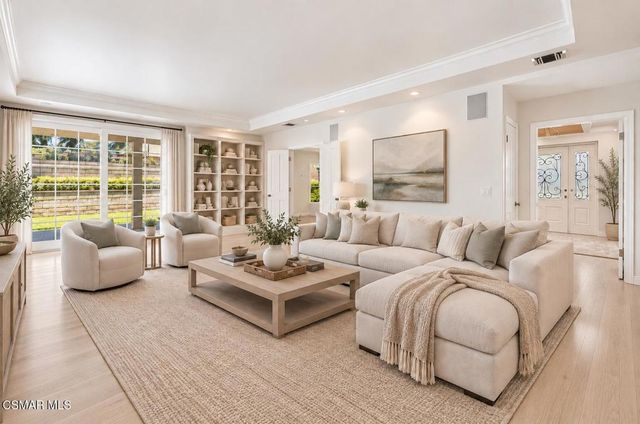 5801 Middle Crest Drive, Agoura Hills, CA 91301