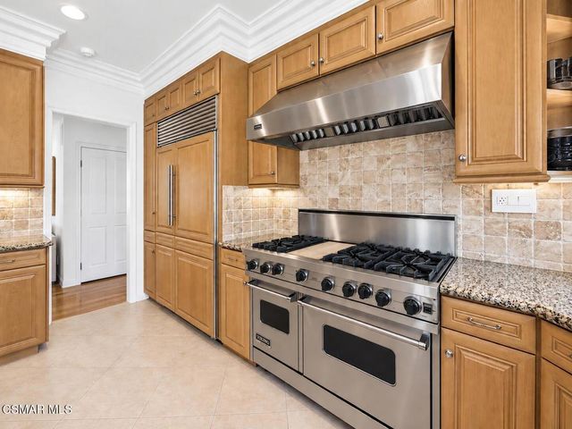 5801 Middle Crest Drive, Agoura Hills, CA 91301