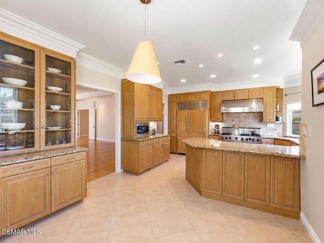 5801 Middle Crest Drive, Agoura Hills, CA 91301