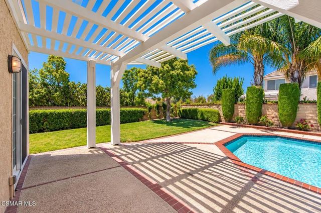 5801 Middle Crest Drive, Agoura Hills, CA 91301