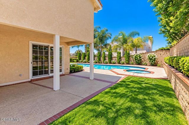 5801 Middle Crest Drive, Agoura Hills, CA 91301