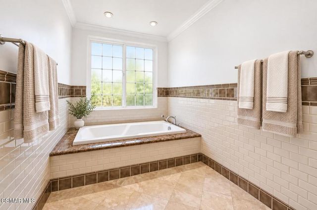 5801 Middle Crest Drive, Agoura Hills, CA 91301