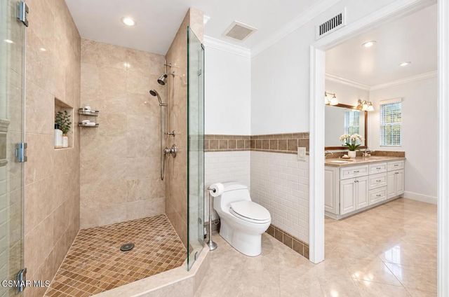 5801 Middle Crest Drive, Agoura Hills, CA 91301