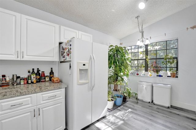 11970 NW 11th Street 11970, Pembroke Pines, FL 33026