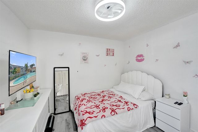 11970 NW 11th Street 11970, Pembroke Pines, FL 33026