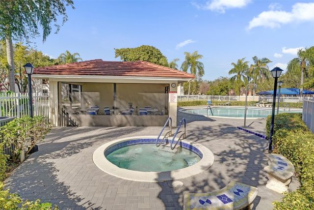 11970 NW 11th Street 11970, Pembroke Pines, FL 33026